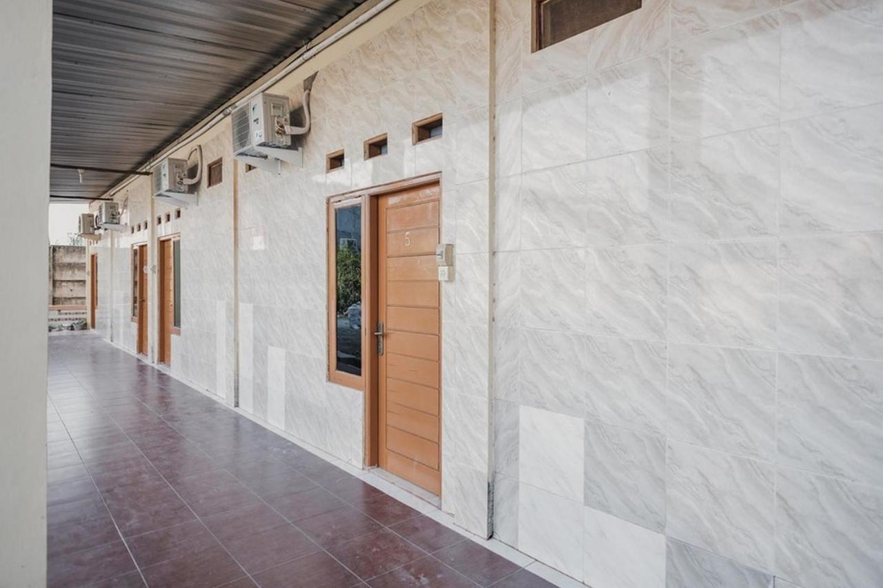 RedDoorz near RS Imanuel Lampung Hotel Bandar Lampung Exterior foto