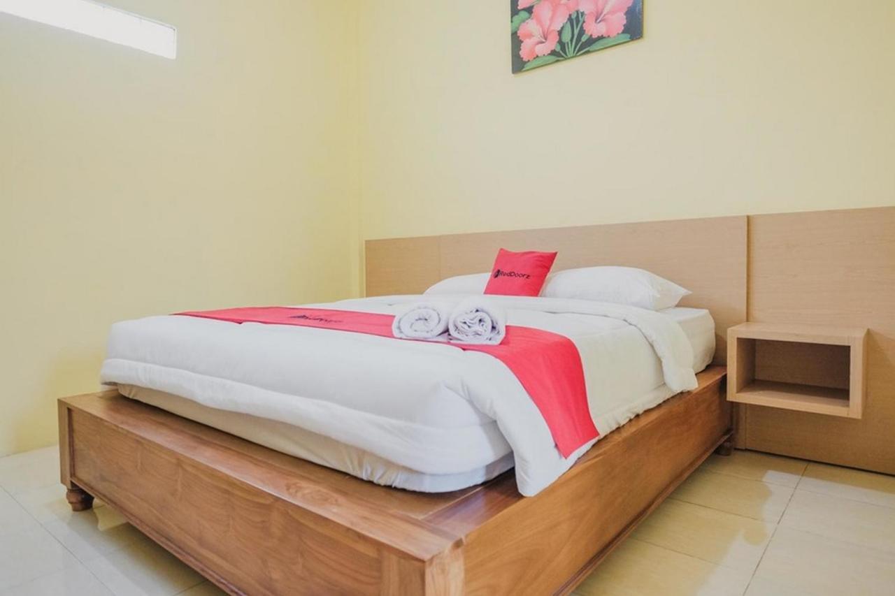 RedDoorz near RS Imanuel Lampung Hotel Bandar Lampung Exterior foto