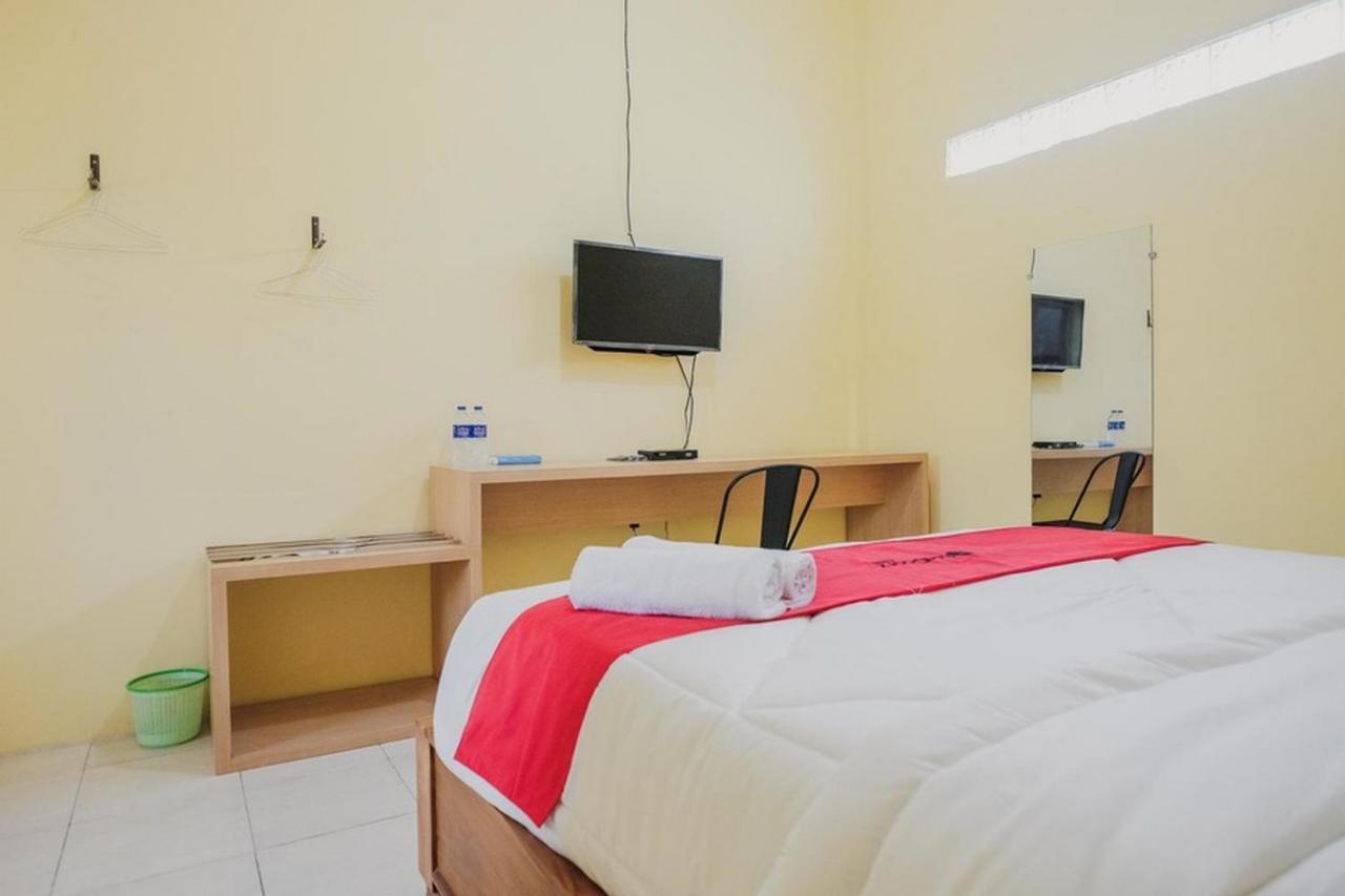 RedDoorz near RS Imanuel Lampung Hotel Bandar Lampung Exterior foto